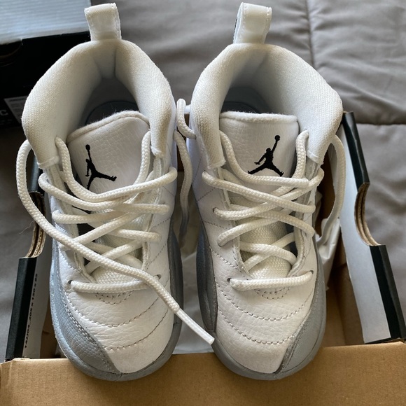 Jordan 12 - Picture 3 of 3